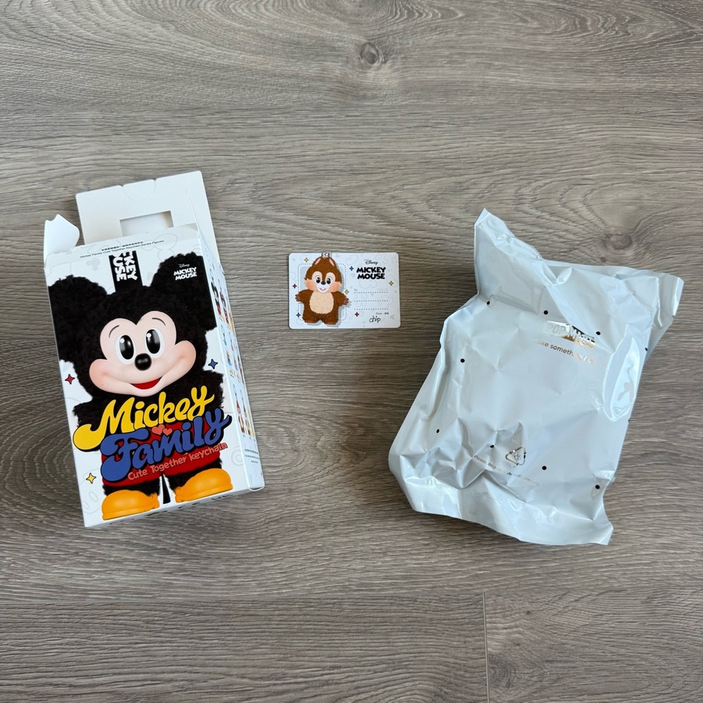 🆕 Pop Mart Disney Mickey Family Cute Together Keychain Bag Charm: Chip Chipmunk - Picture 2 of 11